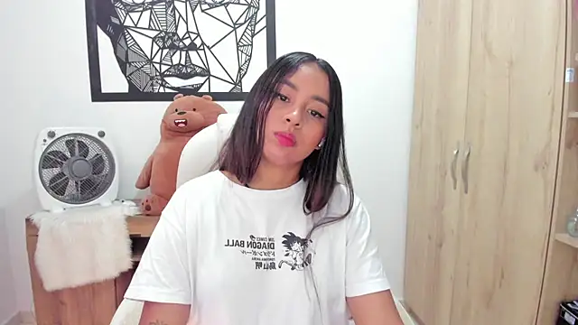 Snapshot of Ciara8 chatting on 8, 7, 2026 Ciara8 online show from 8, 7, 2026
