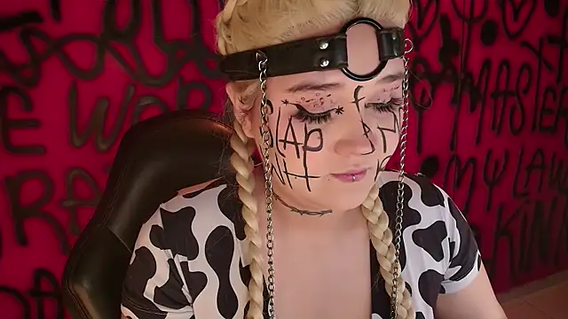 Laura takint online show from 8, 12, 2024