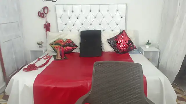 Snapshot of Sweetbigcatt chatting on 13, 2, 2026 Sweetbigcatt online show from 13, 2, 2026