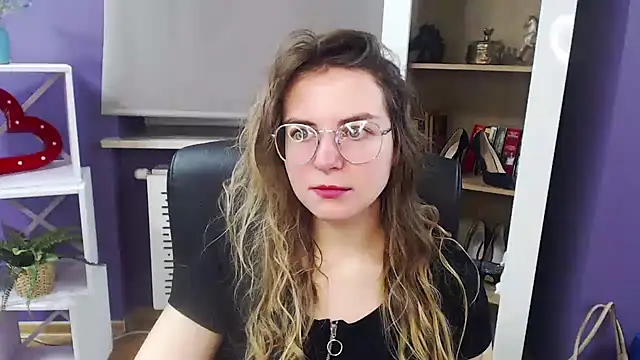 Zoey Erotic online show from 20, 1, 2025