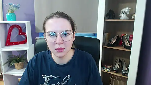 Zoey Erotic online show from 14, 3, 2025