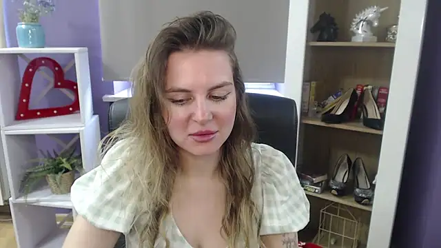 Zoey Erotic online show from 17, 3, 2025