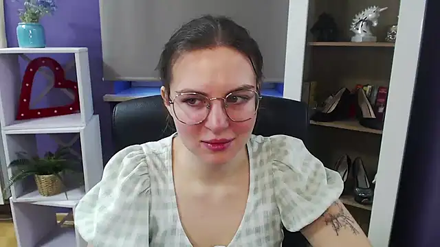 Zoey Erotic online show from 18, 3, 2025