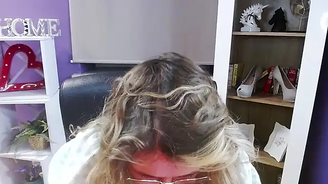 Zoey Erotic online show from 6, 1, 2026