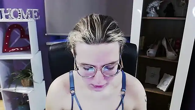 Zoey Erotic online show from 12, 3, 2026