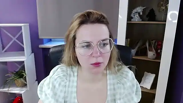 Zoey Erotic online show from 15, 4, 2026