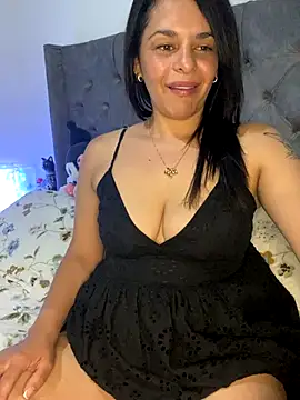 Snapshot of Kataliina chatting on 4, 12, 2025 Kataliina online show from 4, 12, 2025