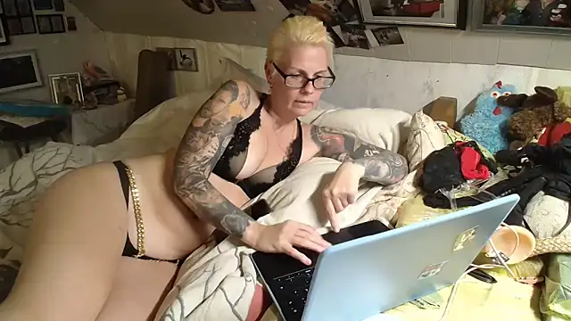 MaryG online show from 22, 10, 2025