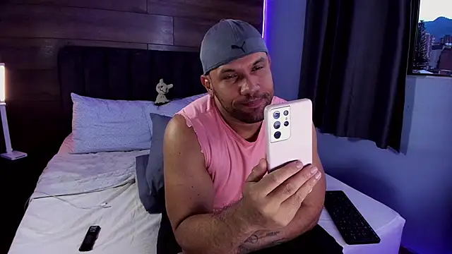Snapshot of anthonylatynxd chatting on 3, 7, 2026 anthonylatynxd online show from 3, 7, 2026