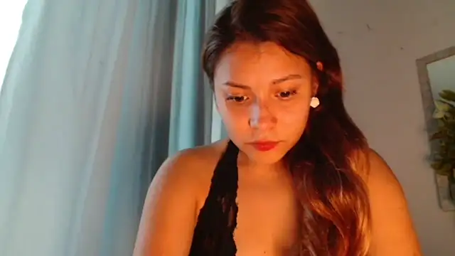 Snapshot of 3littleschoolteens chatting on 9, 5, 2026 3littleschoolteens online show from 9, 5, 2026