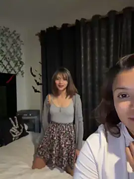 Snapshot of 3littleschoolteens chatting on 18, 6, 2026 3littleschoolteens online show from 18, 6, 2026
