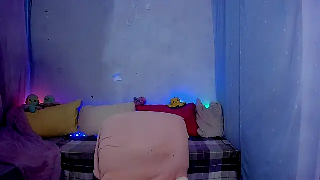 LickLizzy online show from 2, 2, 2025