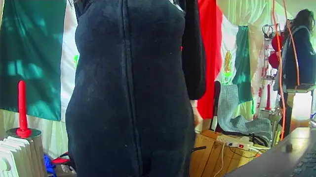 LaInsaciableIntensa online show from 11, 2, 2025