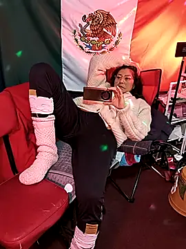 LaInsaciableIntensa online show from 21, 9, 2025