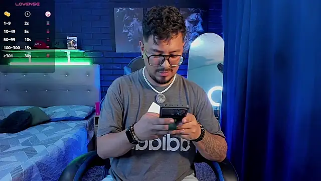DaviidEvans  online show from 2, 7, 2026