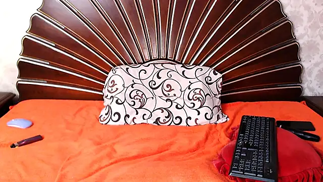 Snapshot of PrettyHairyBlonde chatting on 23, 12, 2024 PrettyHairyBlonde online show from 23, 12, 2024
