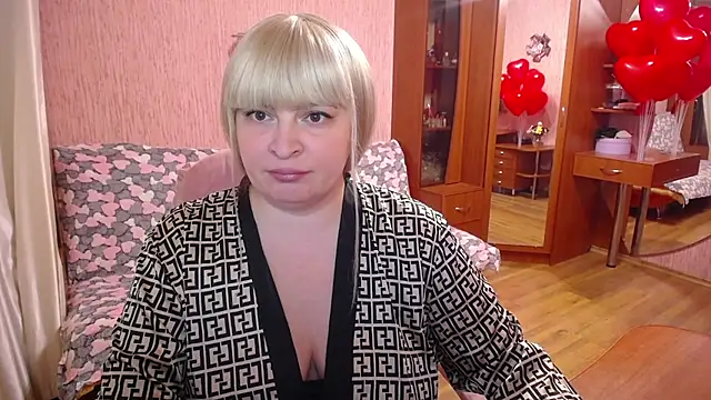 Snapshot of -MeowMeow chatting on 17, 10, 2025 -MeowMeow online show from 17, 10, 2025