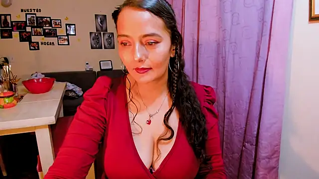 emma luxy online show from 25, 2, 2026