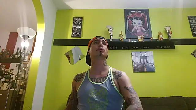Snapshot of zaking22cm chatting on 1, 7, 2026 zaking22cm online show from 1, 7, 2026