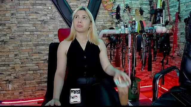 Liltildeman moon online show from 9, 11, 2025