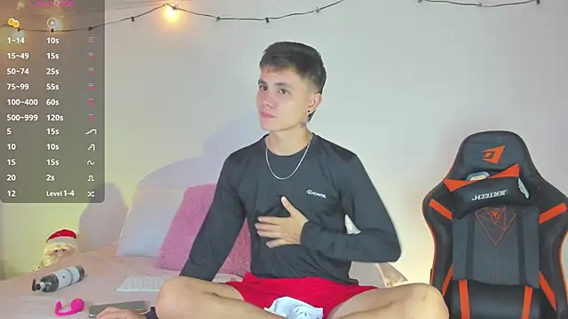 Snapshot of DustinLevine chatting on 3, 12, 2024 DustinLevine online show from 3, 12, 2024