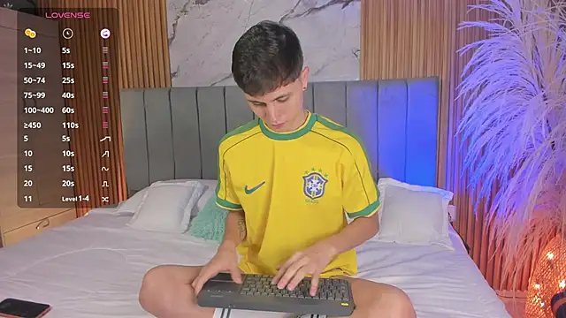 Snapshot of DustinLevine chatting on 16, 2, 2026 DustinLevine online show from 16, 2, 2026