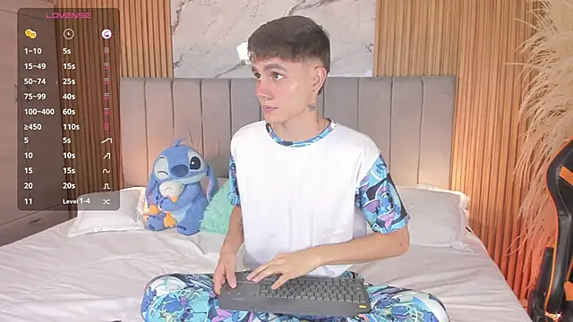 Snapshot of DustinLevine chatting on 28, 2, 2026 DustinLevine online show from 28, 2, 2026