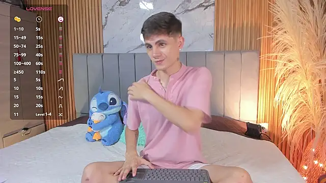 Snapshot of DustinLevine chatting on 5, 3, 2026 DustinLevine online show from 5, 3, 2026