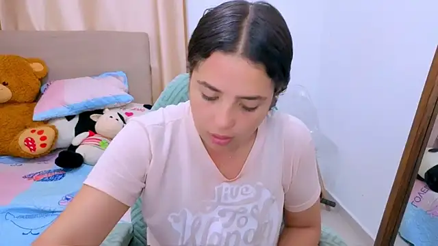 Snapshot of _alicia_z chatting on 5, 2, 2026 alicia z online show from 5, 2, 2026