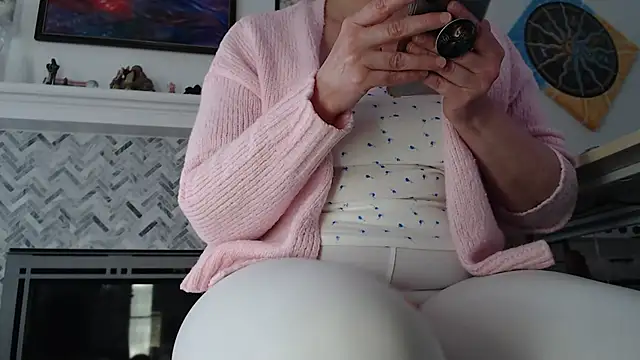 AuroraWillows online show from 3, 3, 2026