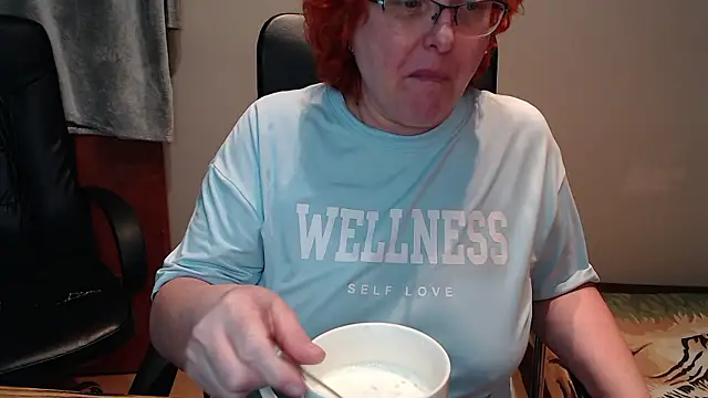 Snapshot of JoannaAndNeighbour chatting on 8, 12, 2024 JoannaAndNeighbour online show from 8, 12, 2024