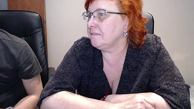 Snapshot of JoannaAndNeighbour chatting on 3, 1, 2025 JoannaAndNeighbour online show from 3, 1, 2025
