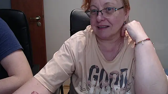 Snapshot of JoannaAndNeighbour chatting on 13, 2, 2025 JoannaAndNeighbour online show from 13, 2, 2025