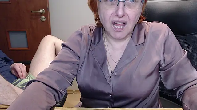 Snapshot of JoannaAndNeighbour chatting on 8, 3, 2025 JoannaAndNeighbour online show from 8, 3, 2025