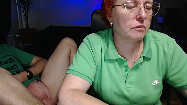 JoannaAndNeighbour online show from 11, 11, 2025