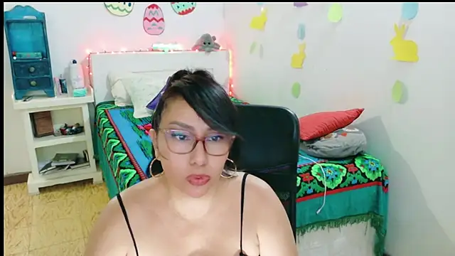 hottplay online show from 7, 4, 2026