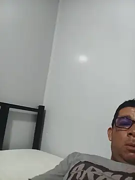 Snapshot of El-reyleon chatting on 6, 6, 2026 El-reyleon online show from 6, 6, 2026