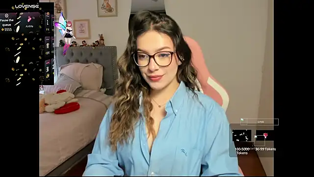 Snapshot of samysweet_8 chatting on 12, 9, 2025 samysweet 8 online show from 12, 9, 2025