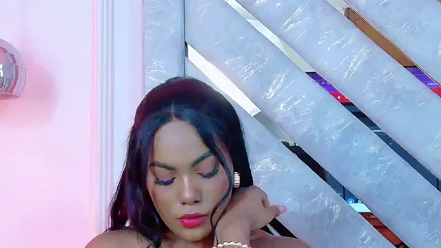 Sara Boom online show from 3, 12, 2025