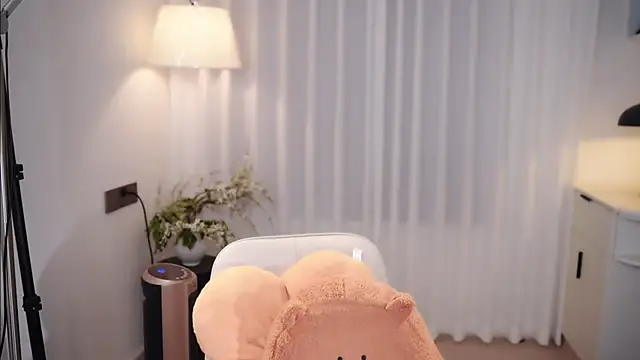 Snapshot of Ocean--Lili chatting on 18, 11, 2025 Ocean--Lili online show from 18, 11, 2025