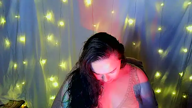 Snapshot of Victoria_Marks chatting on 23, 9, 2025 Victoria Marks online show from 23, 9, 2025