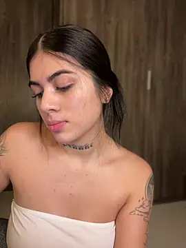 Sarasanders 4 online show from 10, 1, 2025