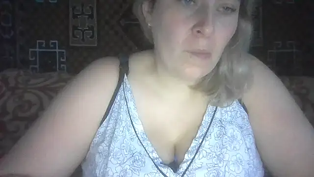 Snapshot of Diana_Britt chatting on 2, 12, 2025 Diana Britt online show from 2, 12, 2025