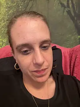 Snapshot of LadyChantale chatting on 1, 2, 2025 LadyChantale online show from 1, 2, 2025