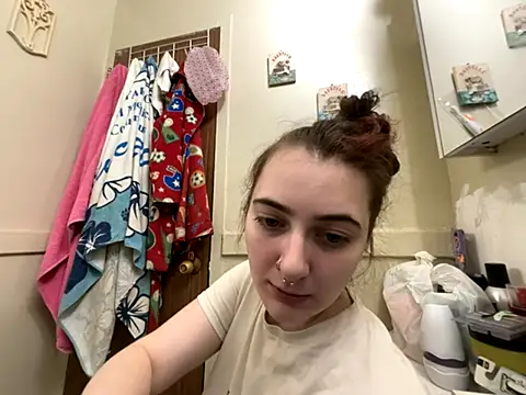 Snowbunnycake 131 online show from 30, 11, 2025