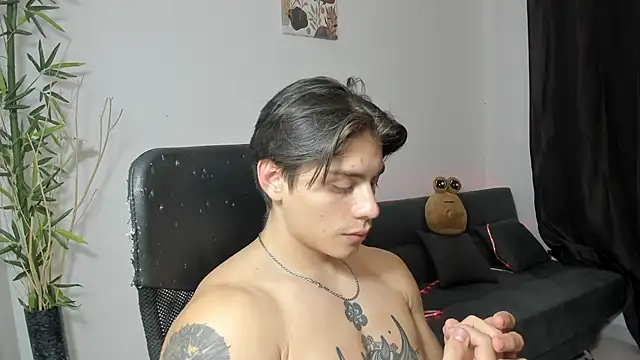 Giordano Russo online show from 4, 1, 2025