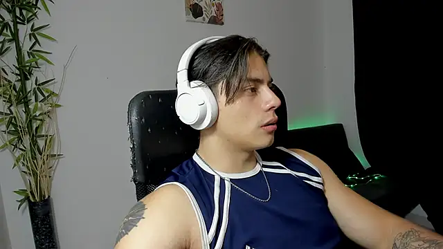 Giordano Russo online show from 5, 2, 2025