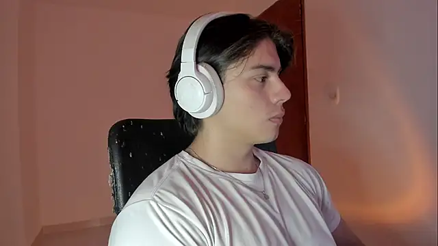 Giordano Russo online show from 24, 11, 2025