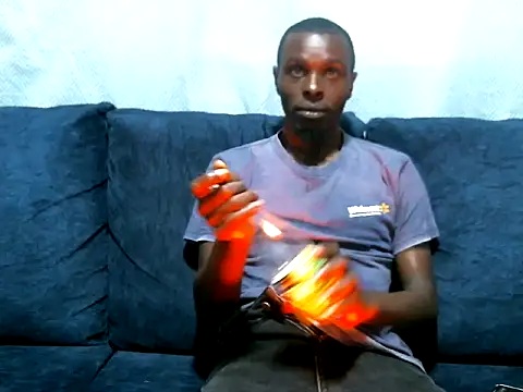 Snapshot of reezly chatting on 6, 11, 2025 reezly online show from 6, 11, 2025