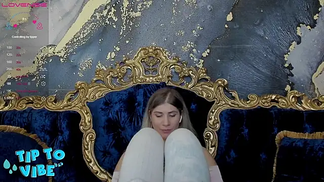 Snapshot of CassandraGood chatting on 10, 1, 2025 CassandraGood online show from 10, 1, 2025